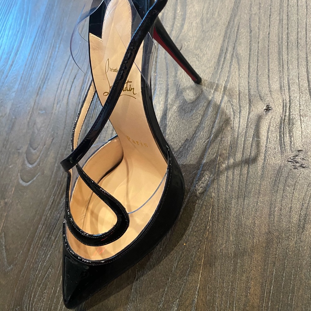 Brand new Christian Louboutin Cupidetta